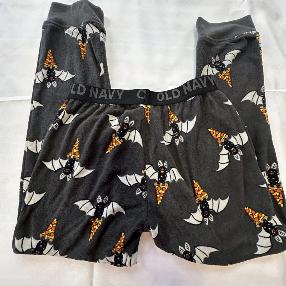 Old Navy Halloween theme dark gray‎ fleece pajama set boys L 10-12 bats pizza